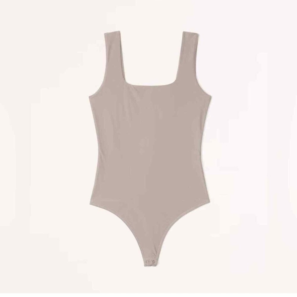 NWT Abercrombie Soft Matte Seamless Squareneck Bodysuit